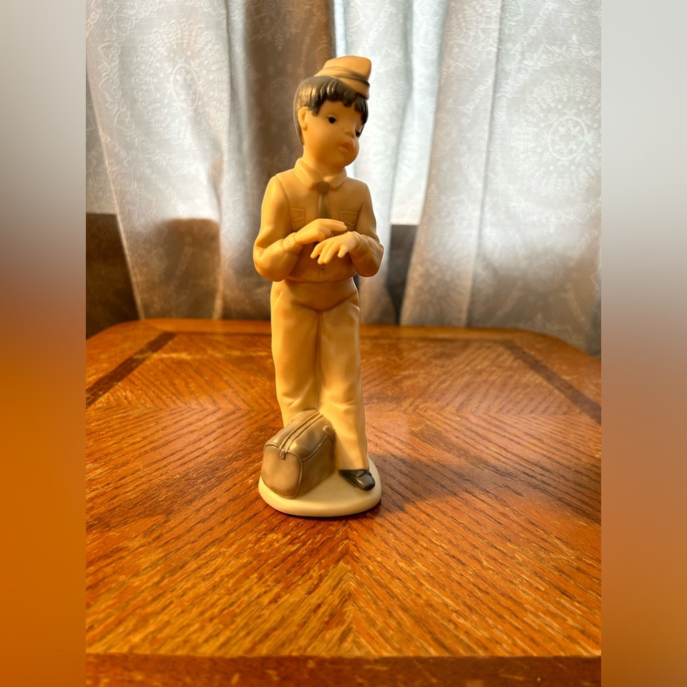 Vintage 1991 Golden Memories Lladro Daisa Handmade in Spain Luggage Boy